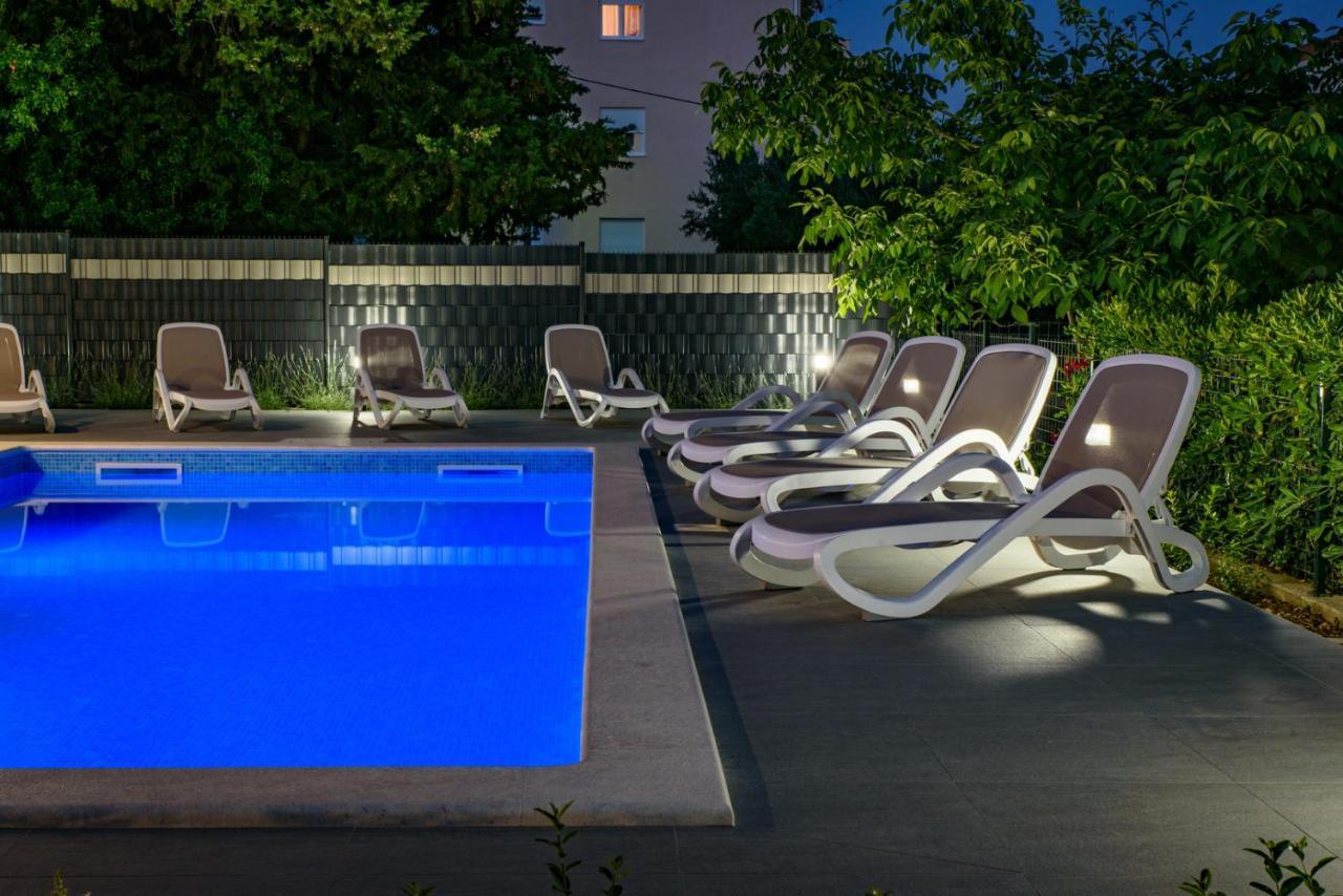 Seka Apartments With A Pool Kaštela Kültér fotó