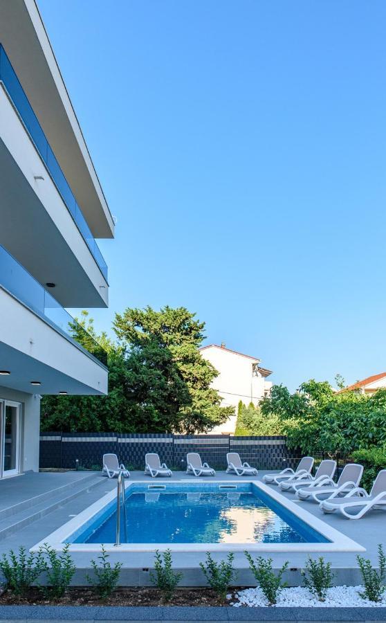 Seka Apartments With A Pool Kaštela Kültér fotó